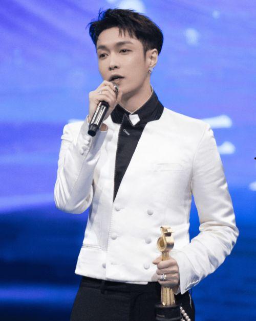 张艺兴娱乐吃瓜,幕后故事与精彩瞬间